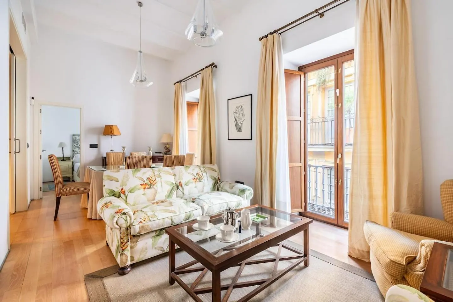 Komodo Sierpes: Bright & Classy Central Apartment Seville