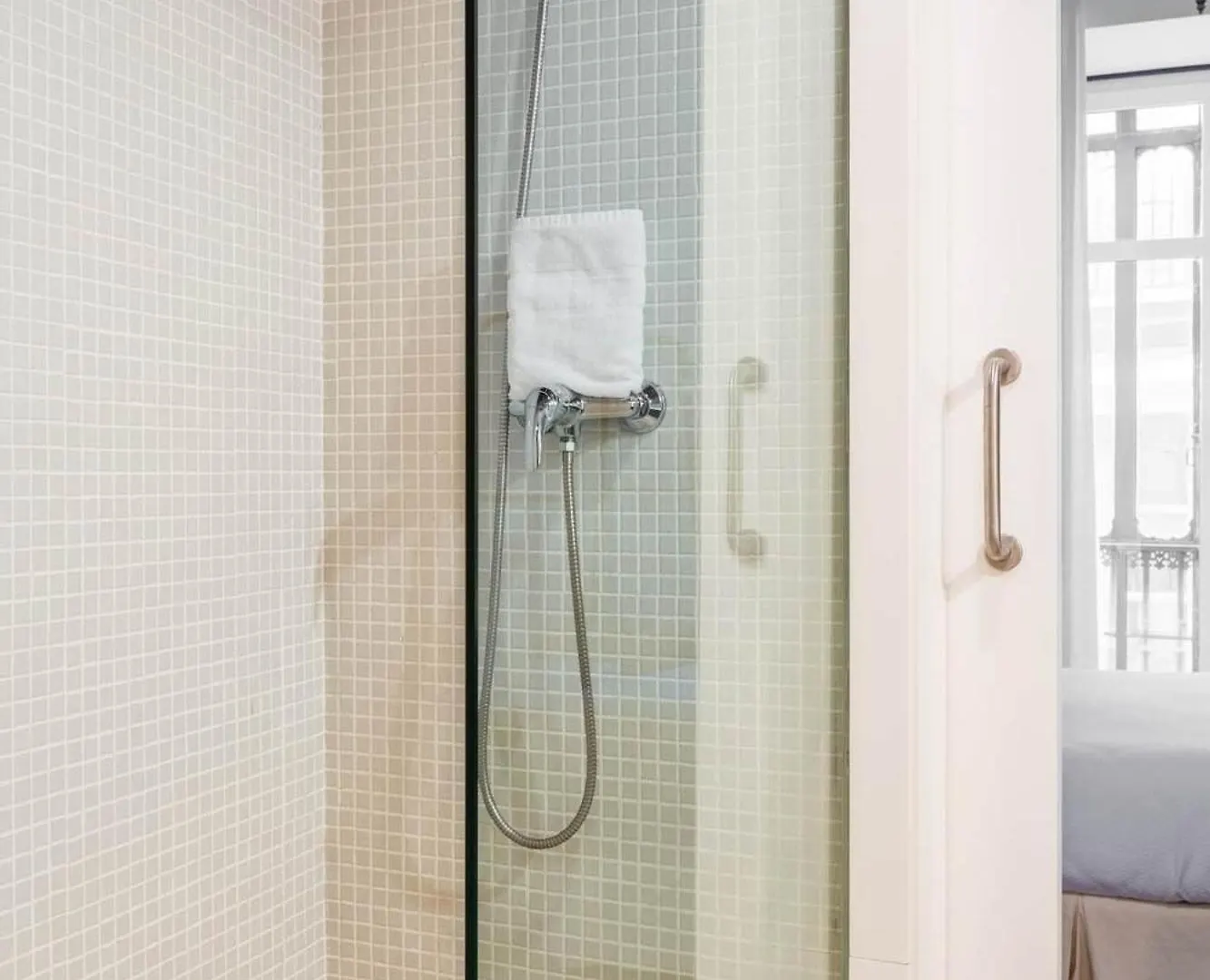 Komodo Sierpes: Bright & Classy Central Apartment Seville 0*,