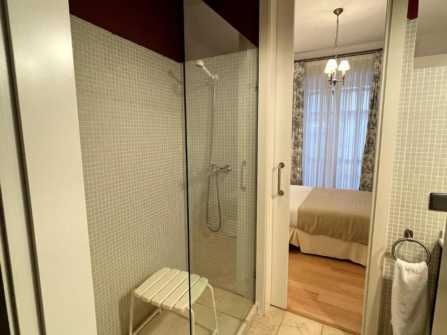 Komodo Sierpes: Bright & Classy Central Apartment セビリア 0*,